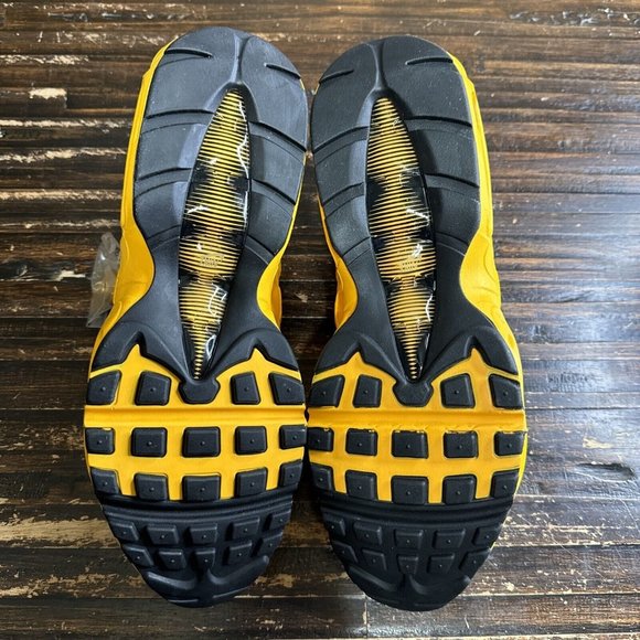 Nike Air Max 95 Taxi City Special NYC Yellow Gold Retro Men's 10.5 DH0143-700 - Picture 6 of 7